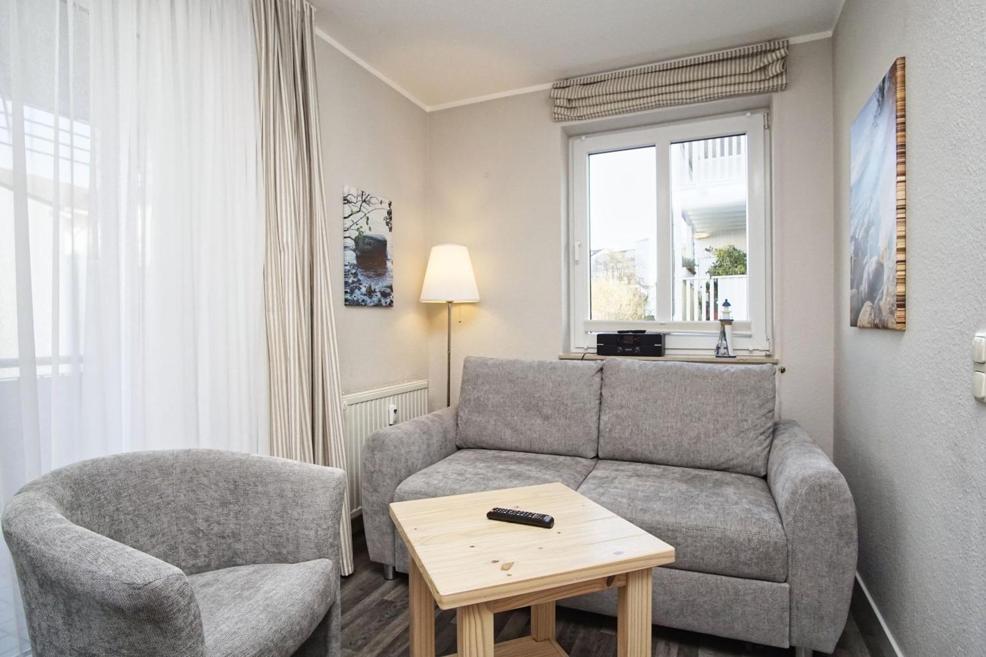Zentrale Fewo Mit Balkon, Gratis Nutzung Vom Ahoi Erlebnisbad Und Sauna In Sellin - Villa Buskam Fewo 27 Goehren  Ngoại thất bức ảnh