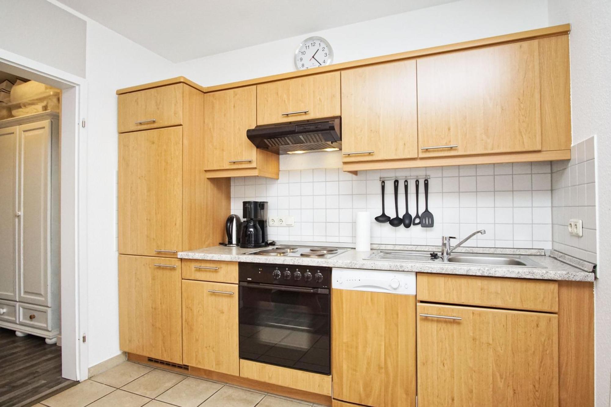 Zentrale Fewo Mit Balkon, Gratis Nutzung Vom Ahoi Erlebnisbad Und Sauna In Sellin - Villa Buskam Fewo 27 Goehren  Ngoại thất bức ảnh