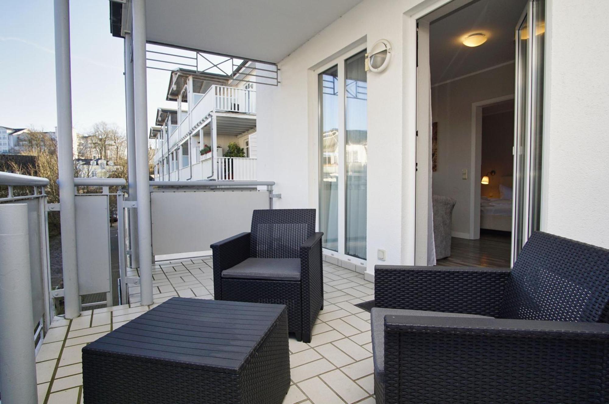 Zentrale Fewo Mit Balkon, Gratis Nutzung Vom Ahoi Erlebnisbad Und Sauna In Sellin - Villa Buskam Fewo 27 Goehren  Ngoại thất bức ảnh